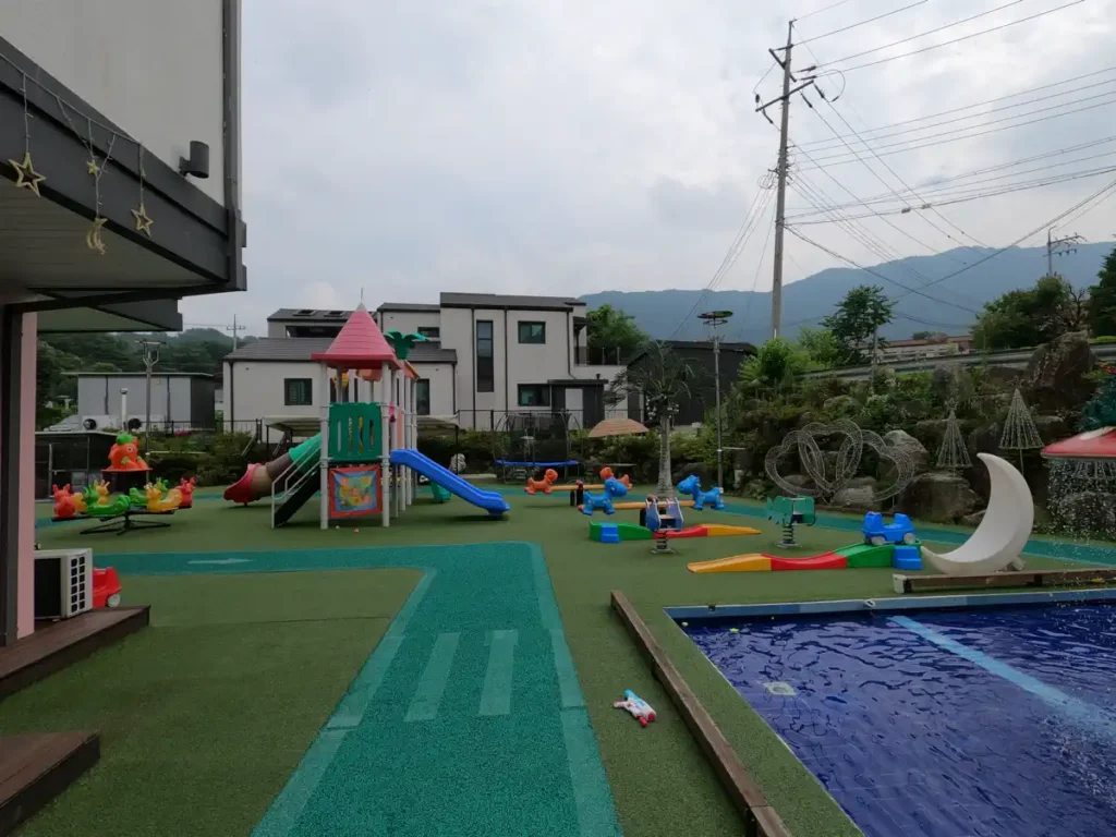 토이 키즈 풀빌라 플레이 그라운드